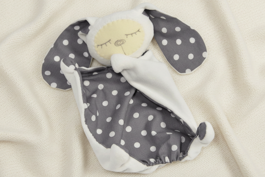 Nimeline kingitus beebile, jänese kaisulapp. Katsikukingitus