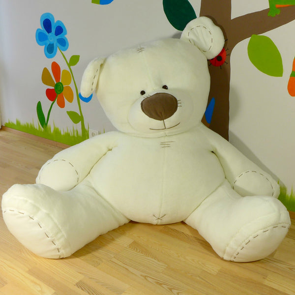 Big and soft teddy bear Lidl advertisement