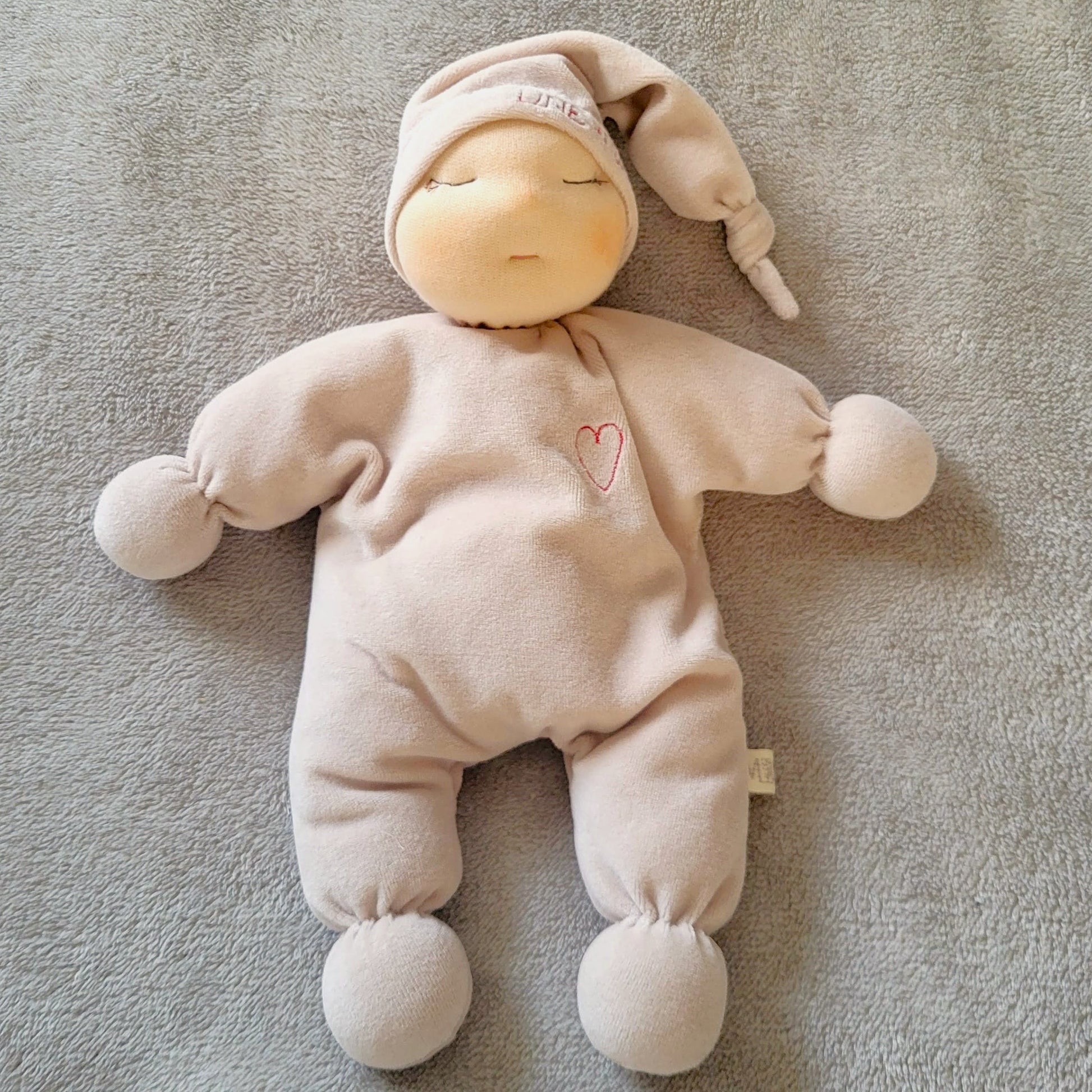 Käsitöönukk, Une-Mati