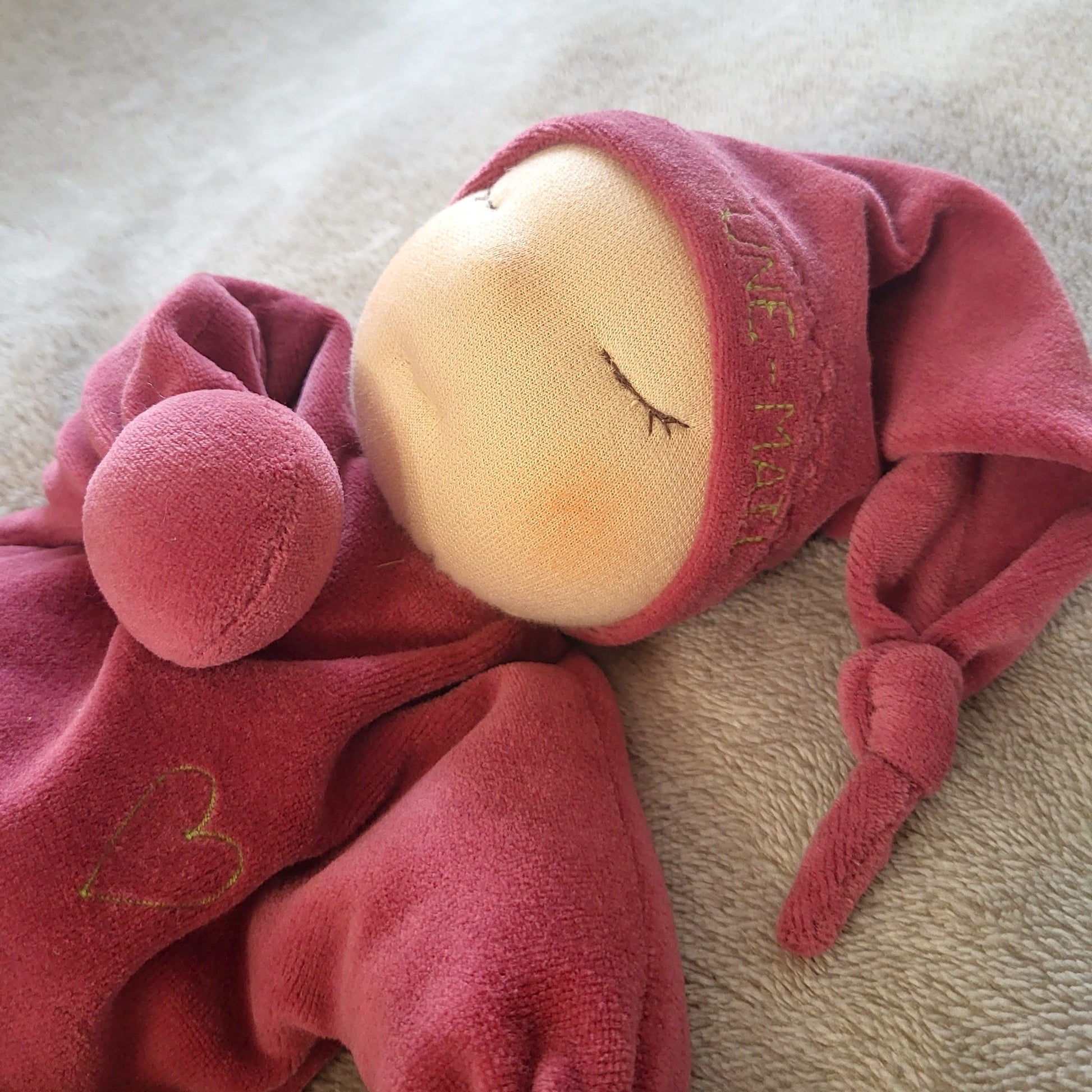 Naturaalne käsitöö nukk, Une-Mati